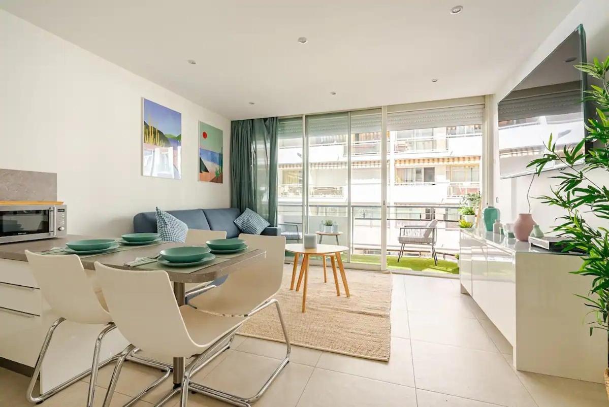 Magnifique 2 Pieces Avec Balcon Proche Martinez Et Croisette Apartment Cannes